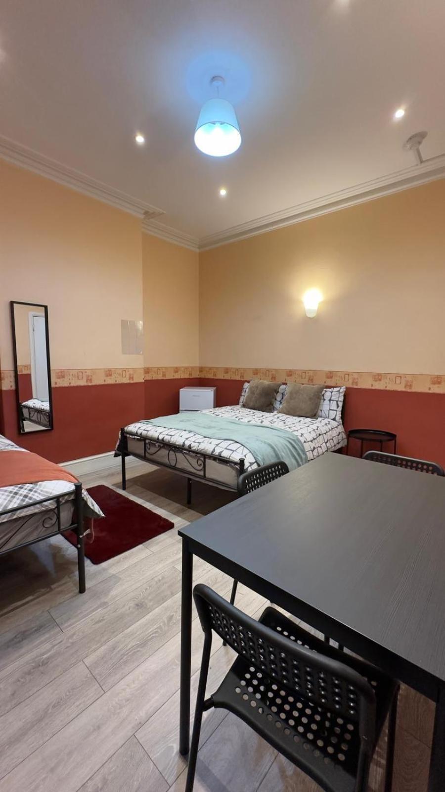 25 Minutes To Central London Rooms 35 Luaran gambar