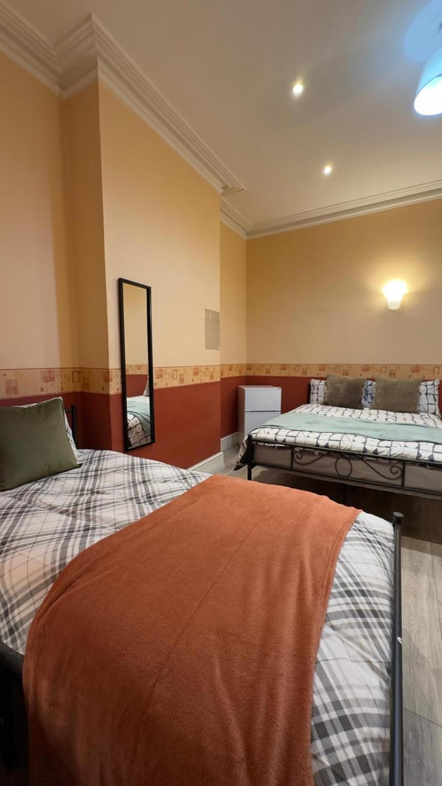 25 Minutes To Central London Rooms 35 Luaran gambar