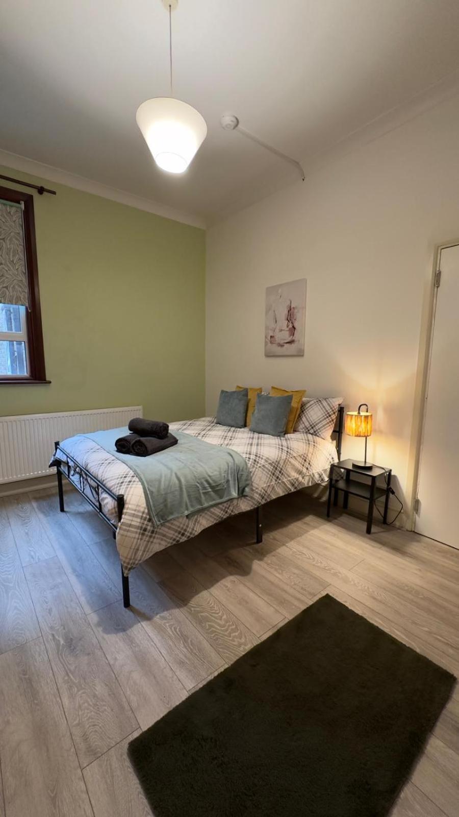 25 Minutes To Central London Rooms 35 Bilik gambar