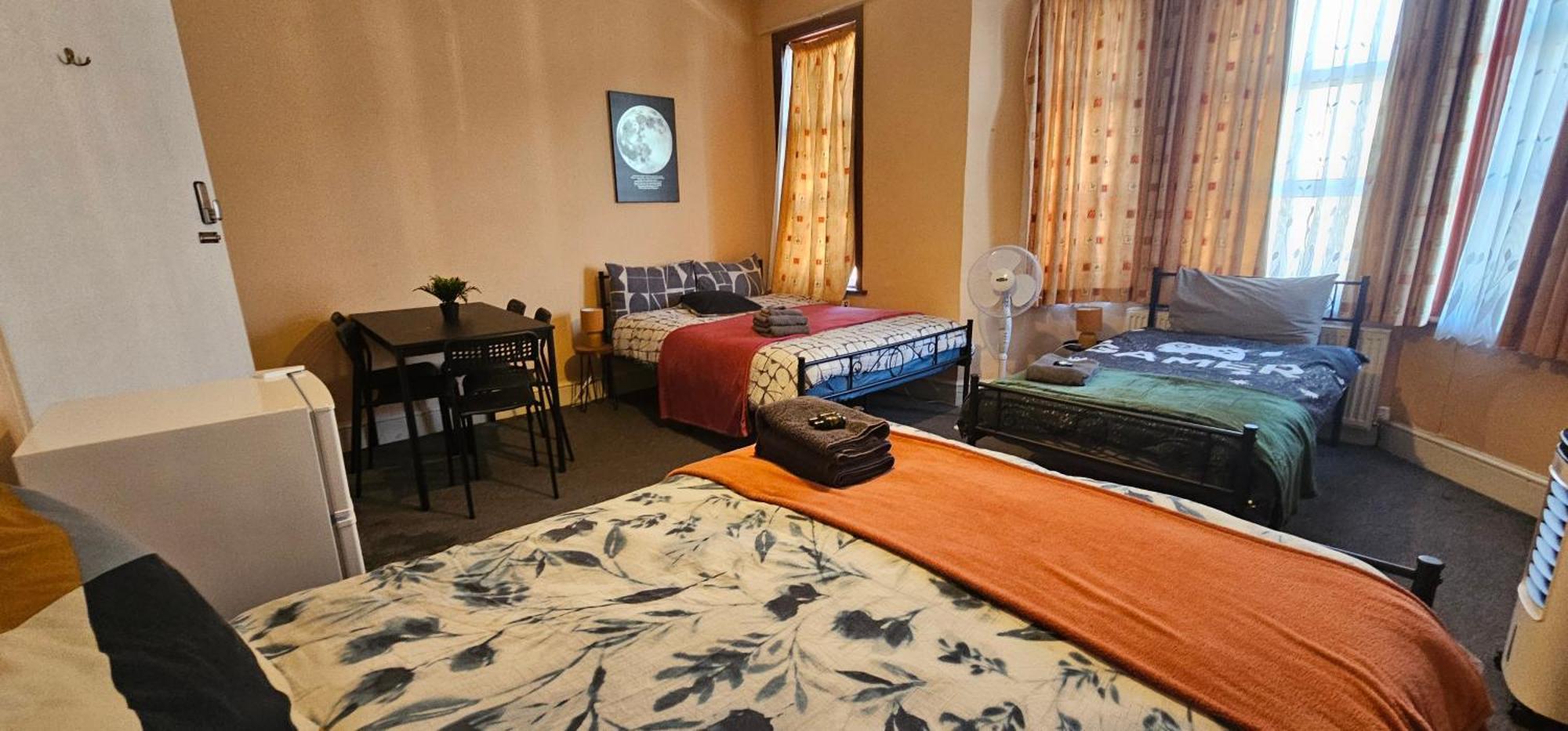 25 Minutes To Central London Rooms 35 Luaran gambar